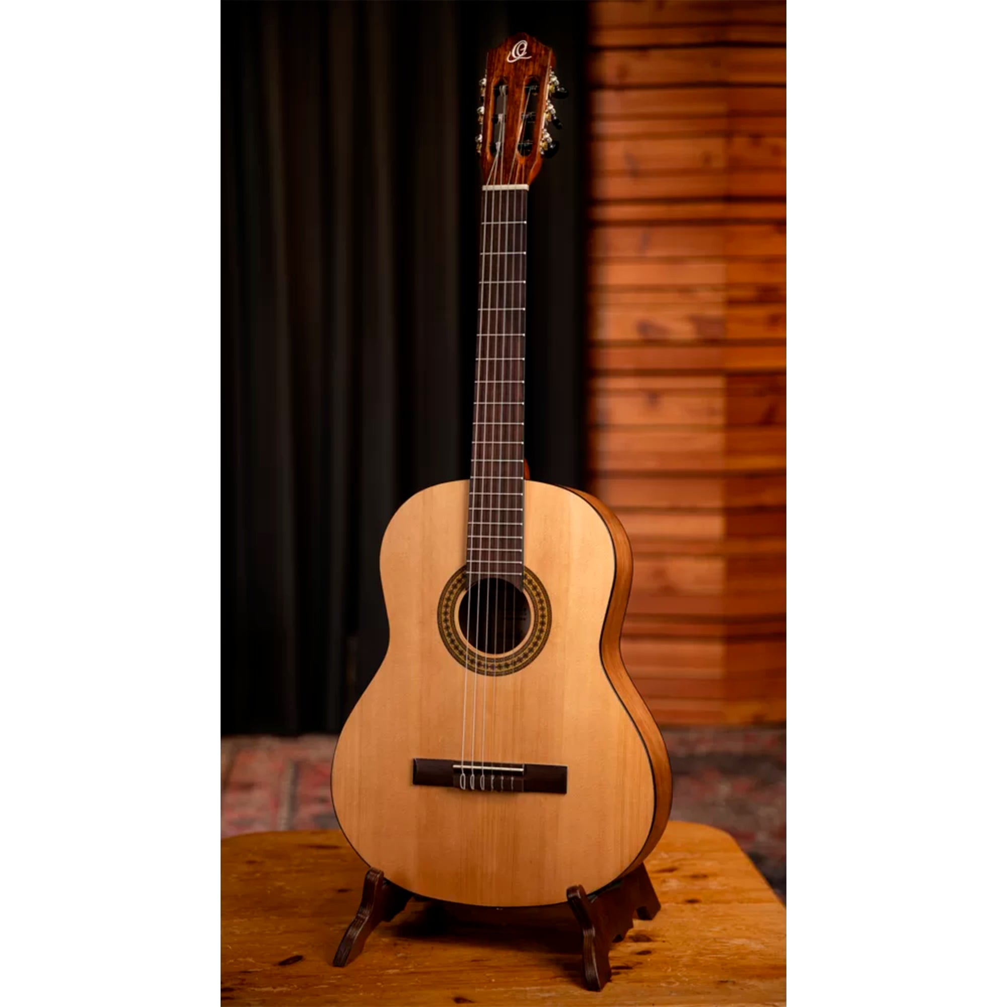 Guitarra clásica Ortega RPPC44 – Picker’s Pack completo