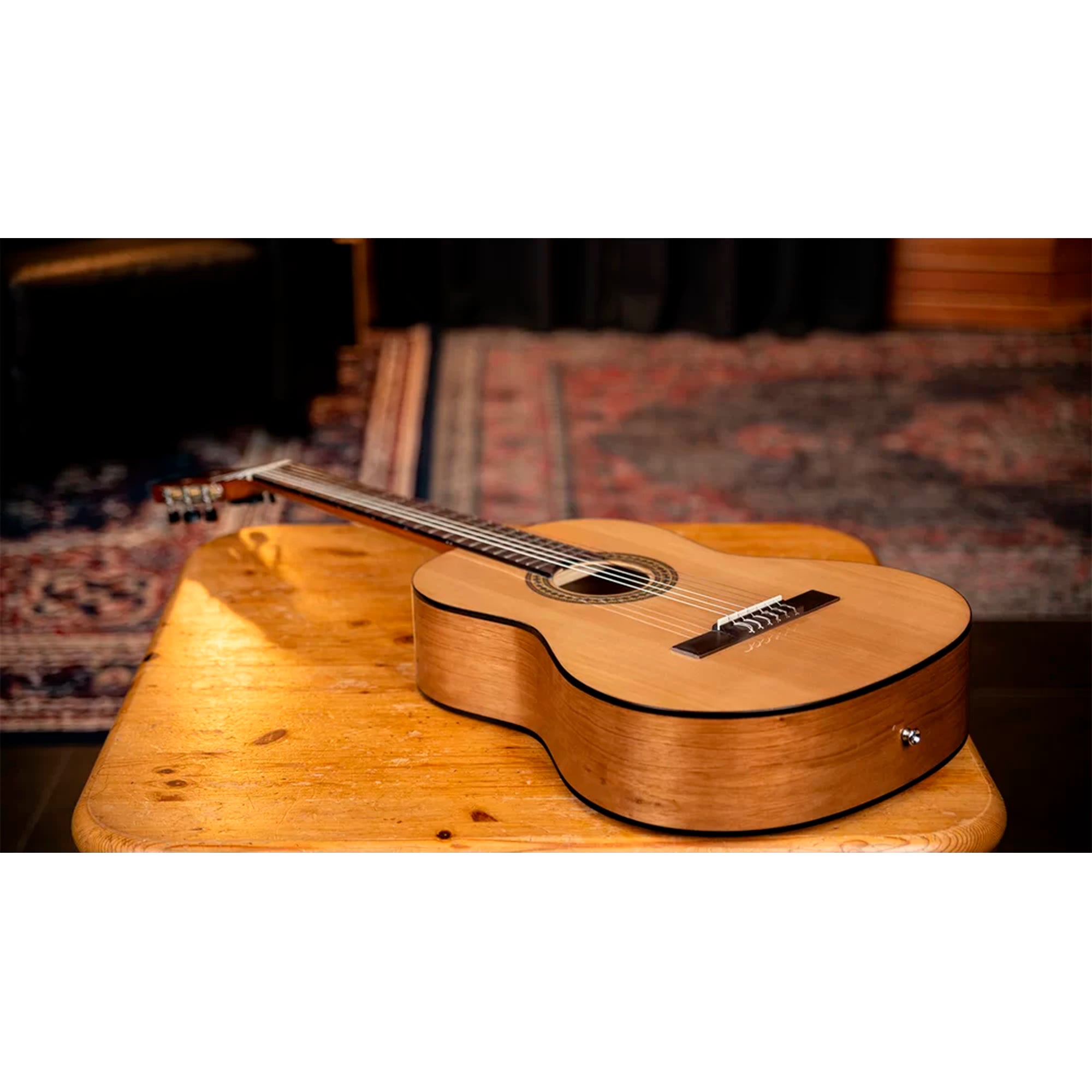 Guitarra clásica Ortega RPPC44 – Picker’s Pack completo